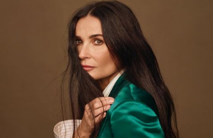 Demi Moore, piovono critiche