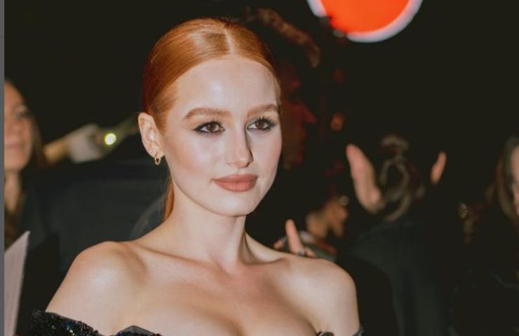 Madelaine Petsch rosso tendenza capelli 