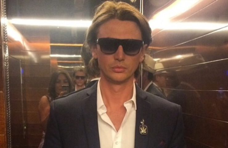 Jonathan Cheban accessorio glamour 