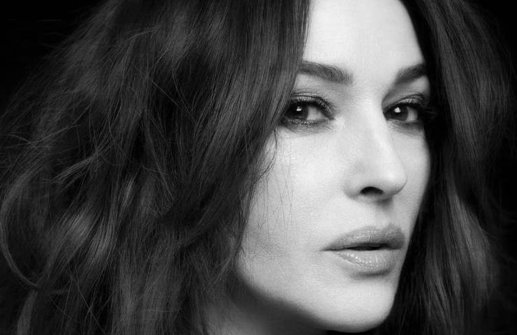 Monica Bellucci taglio scalato primavera 2022