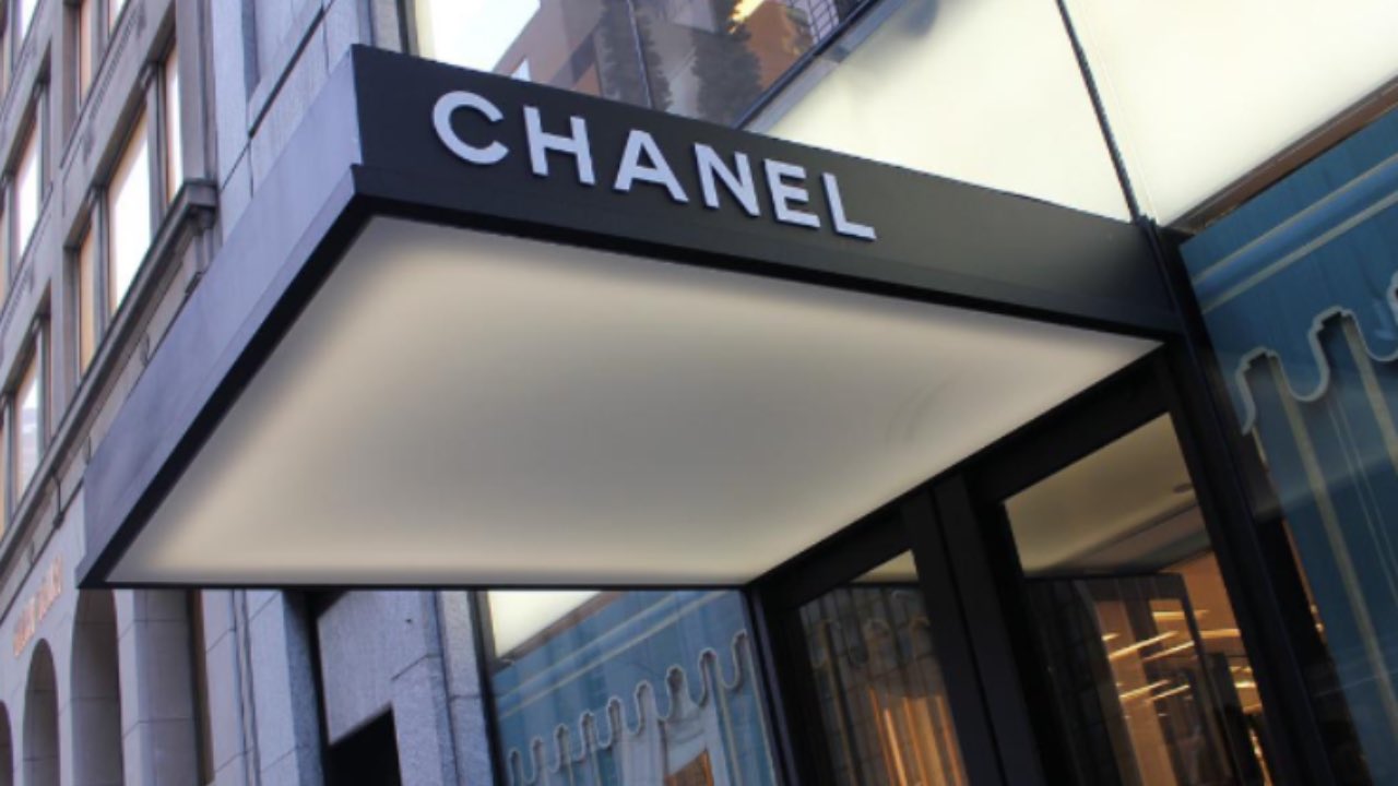 rivolta influencer russe Chanel