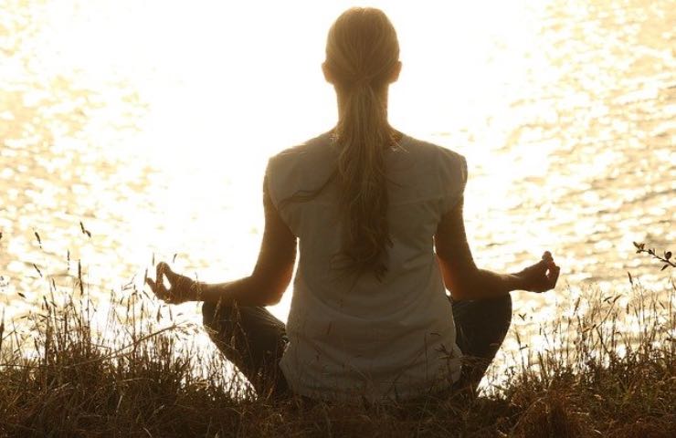 Vinyasa yoga benefici pratica