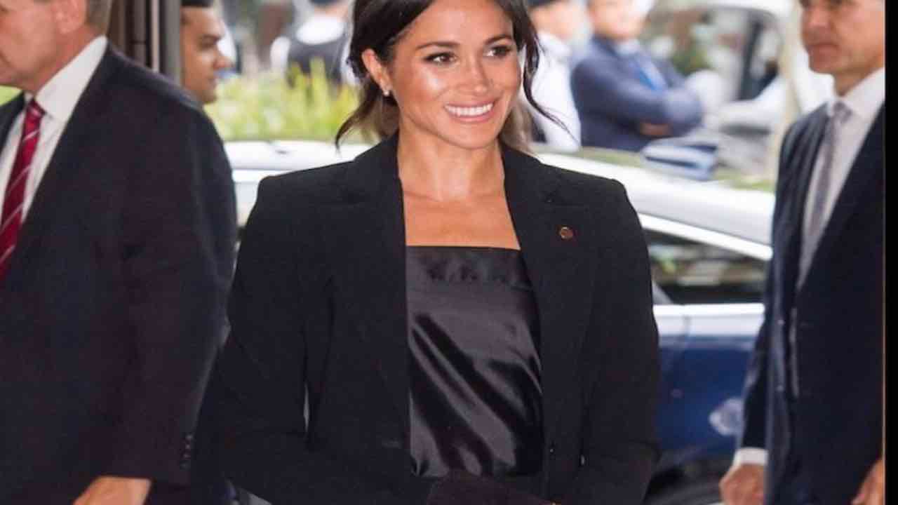 Meghan Markle giacca abbinarla Celine