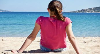 Legare i capelli senza ricorrere all’elastico? ecco come fare!