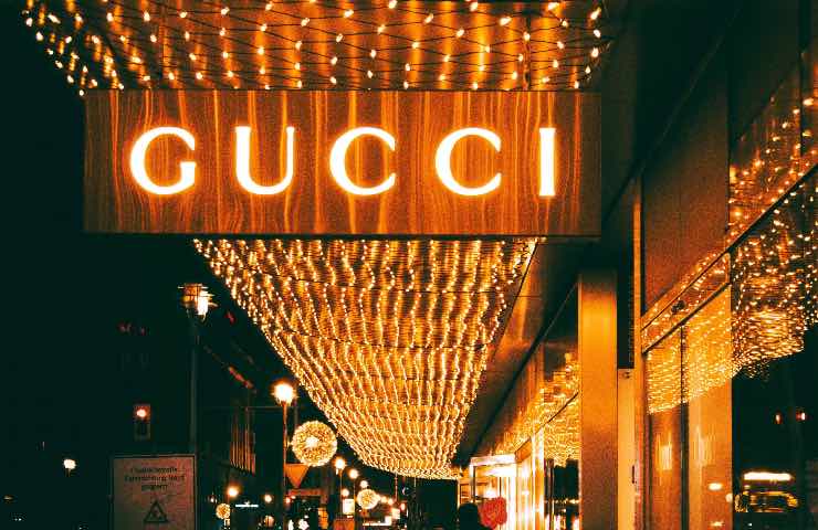 gucci pagamento con criptvaluta