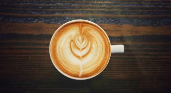 Starbucks nell’occhio del ciclone per somministrazione di caffè scaduto: cos’è successo