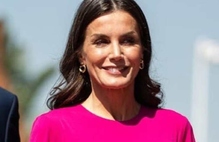 Letizia di Spagna: look travolgente