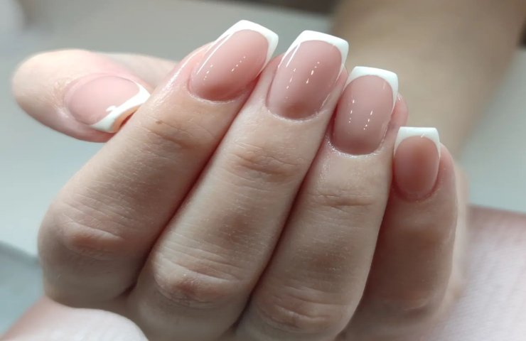 french manicure guida