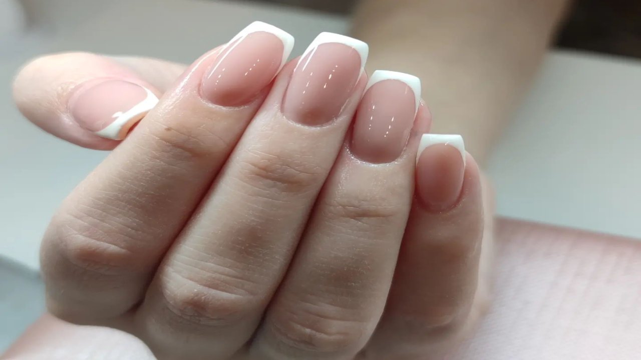 french manicure guida