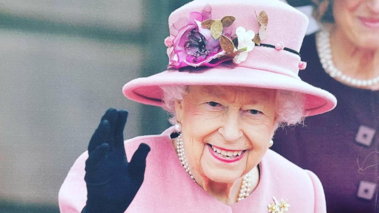 smalti reali essie colorazioni regina elisabetta kate meghan