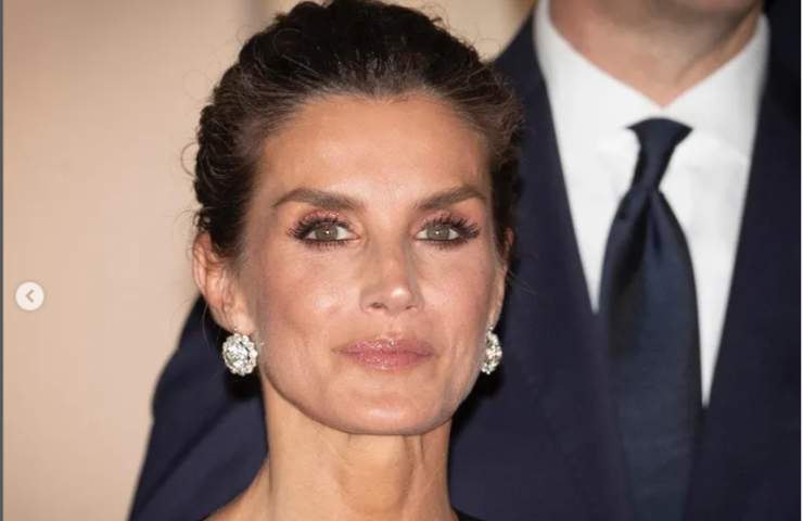 Letizia di Spagna abito audace 