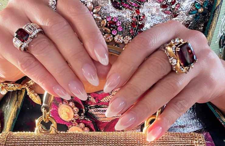 american manicure tendenza dell'estate