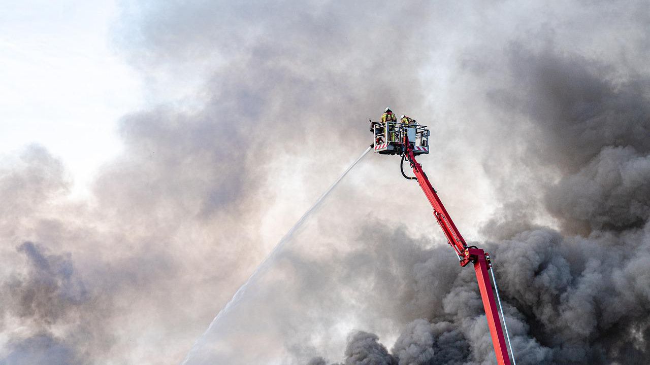 Grande Fratello incendio cinecittà