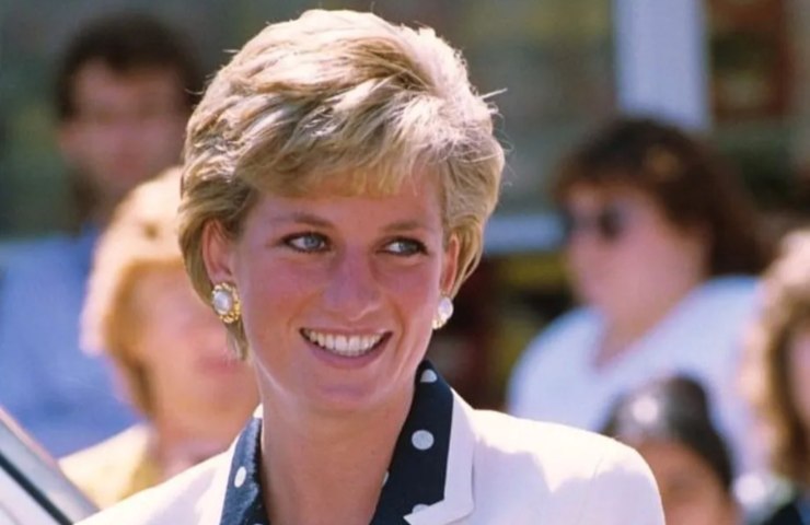 Lady Diana Chanel