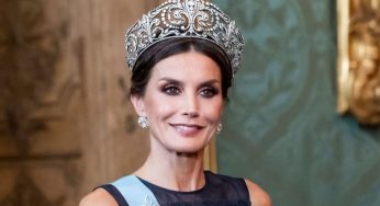 Letizia di Spagna, look aderente ma un dettaglio tradisce qualcosa… FOTO