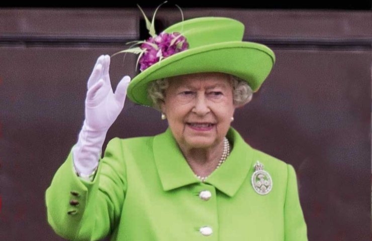 Regina Elisabetta abiti colorati
