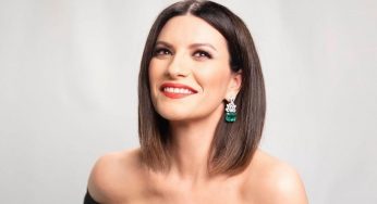 Laura Pausini segue il trend del momento: la sua nail art è la più richiesta