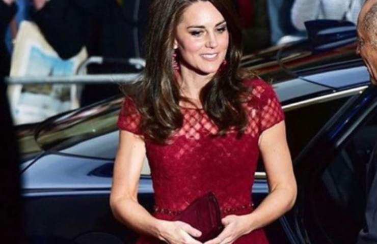 Kate middleton oggetti borsa