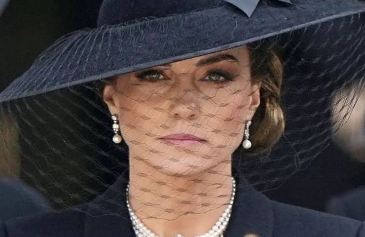 Kate Middleton addio ai piani decisione Camilla