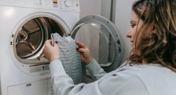 Tende pulite dall’aspetto come nuovo: il trucco sta in questo programma della lavatrice
