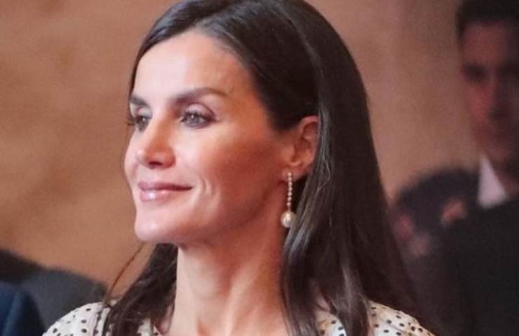 letizia ortiz pantaloni pelle