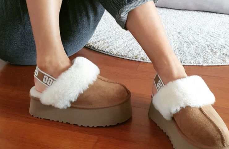 Ugg Clocs