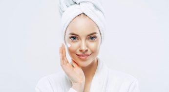 Crema viso: la migliore ad azione anti-age è a base acido ialuronico e puoi comprarla qui