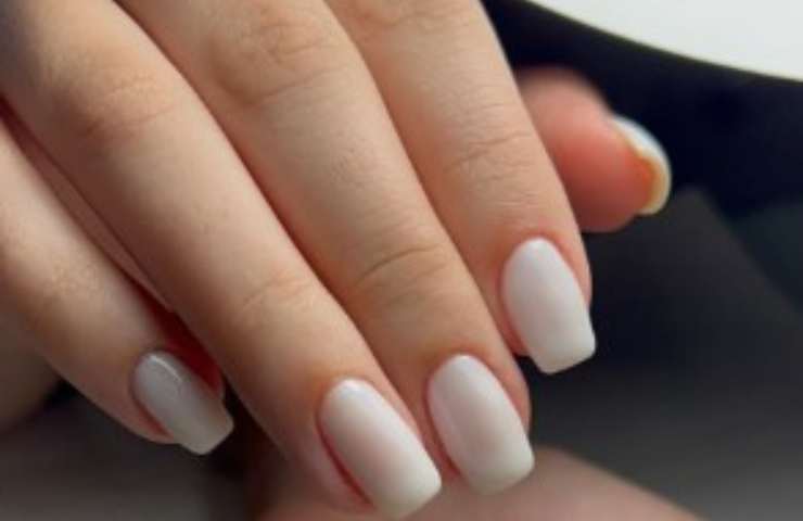 unghie milky nails