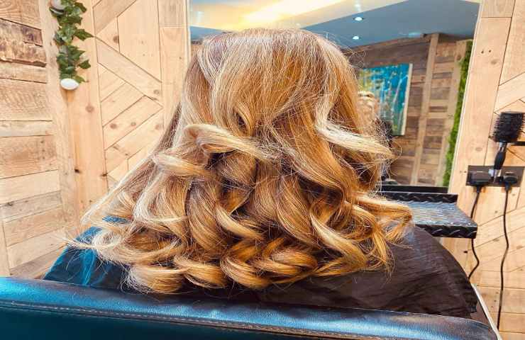 Bouncy Blowout moda capelli