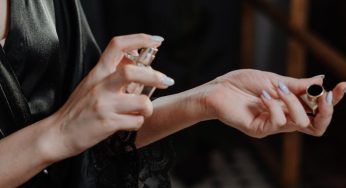 Profumo travolgente e a lunga durata: la lista delle fragranze più intense (per lui e per lei)
