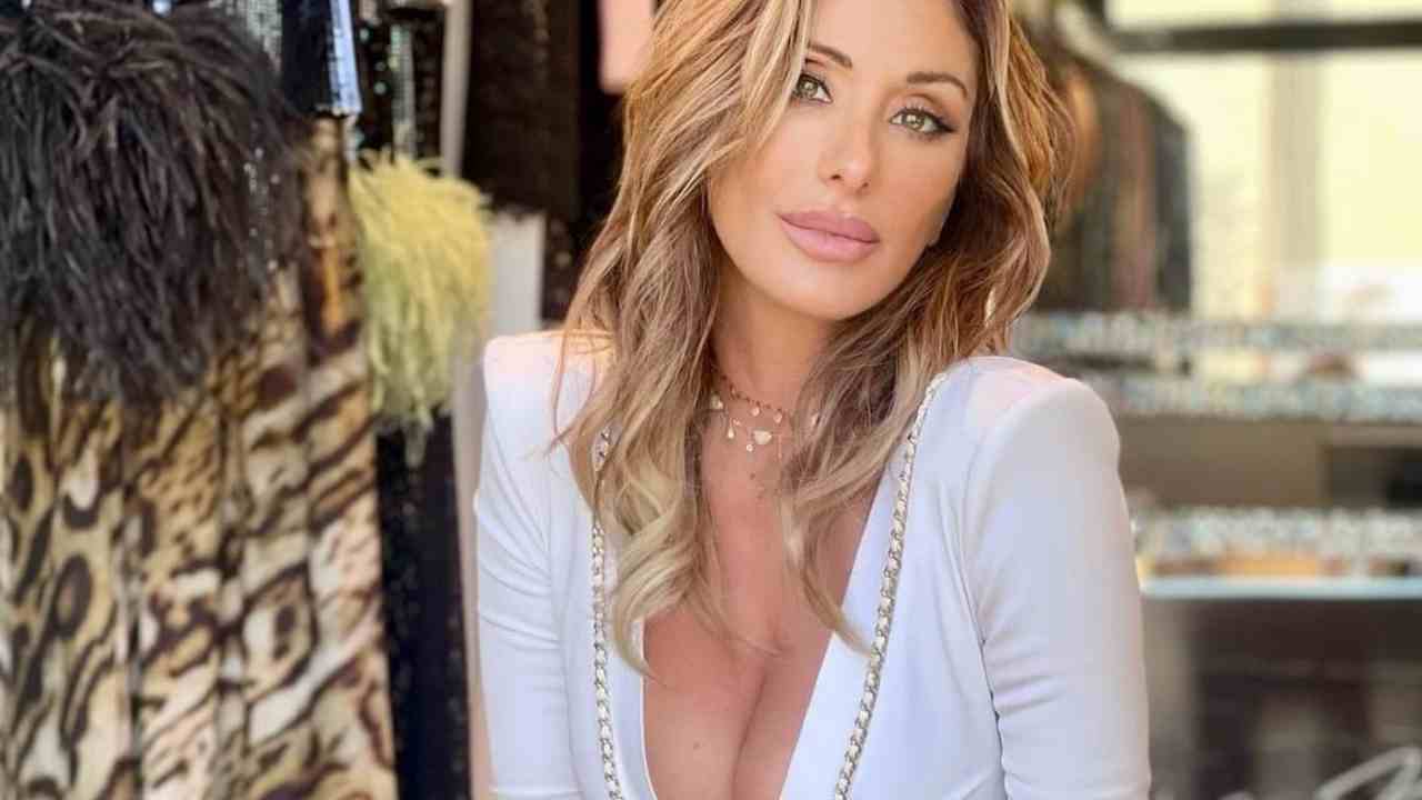 Sabrina Salerno: look mozzafiato