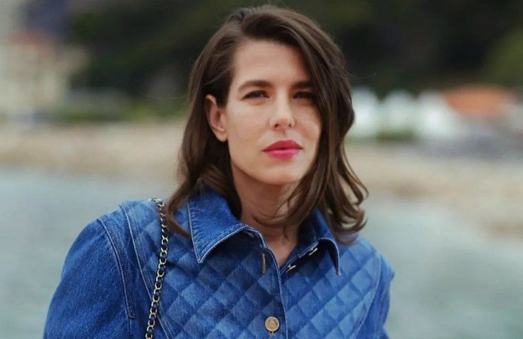 Charlotte Casiraghi cappotto