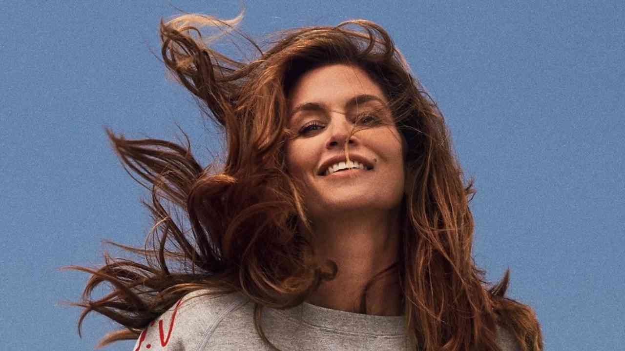 Cindy Crawford: il cambio look