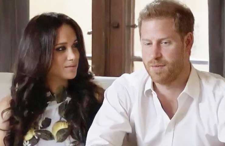 meghan markle liquidazione carlo