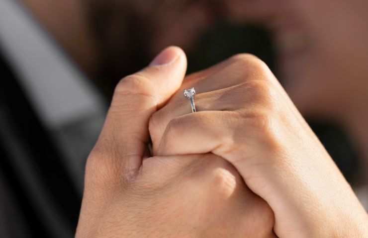 donne matrimonio anello fidanzamento