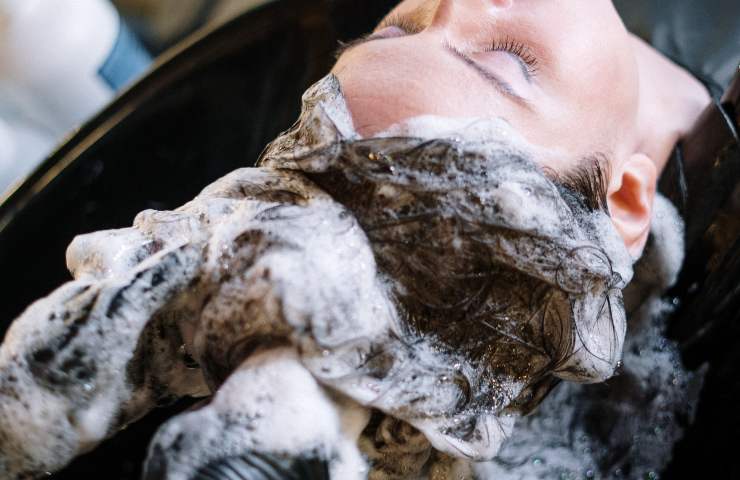 Gli effetti inattesi dello shampoo alla caffeina