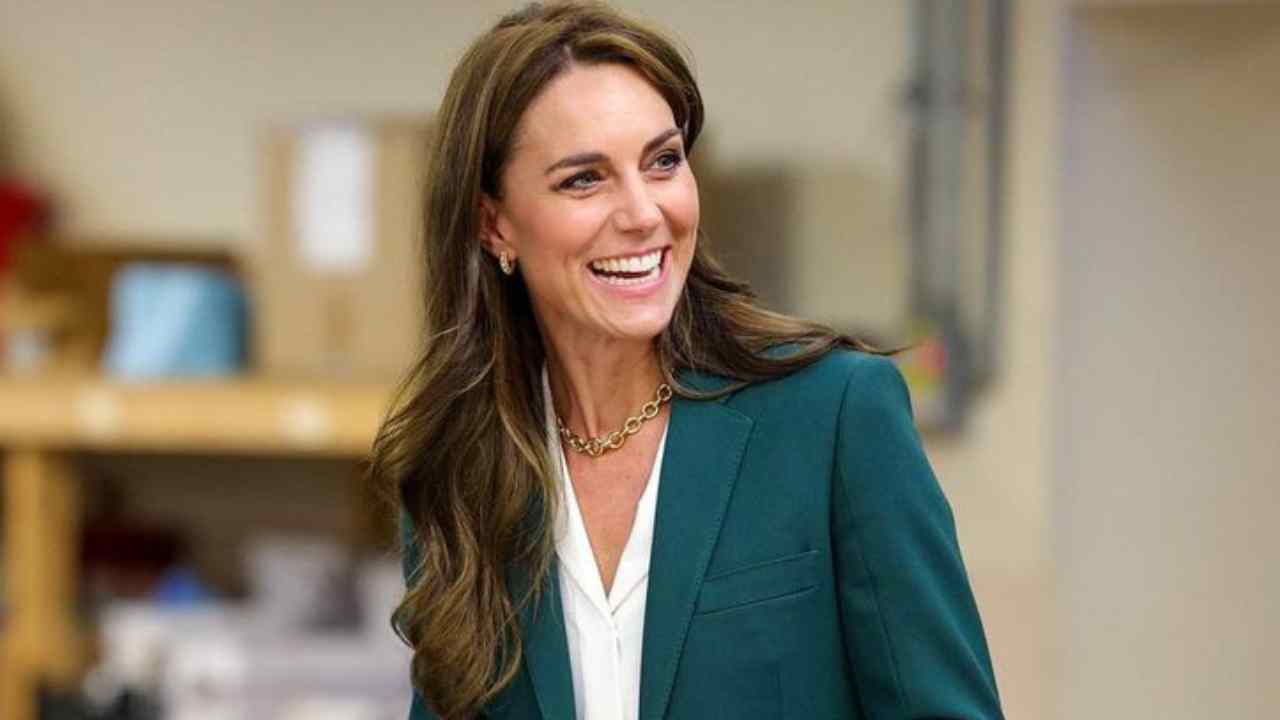 kate middleton stile tailleur