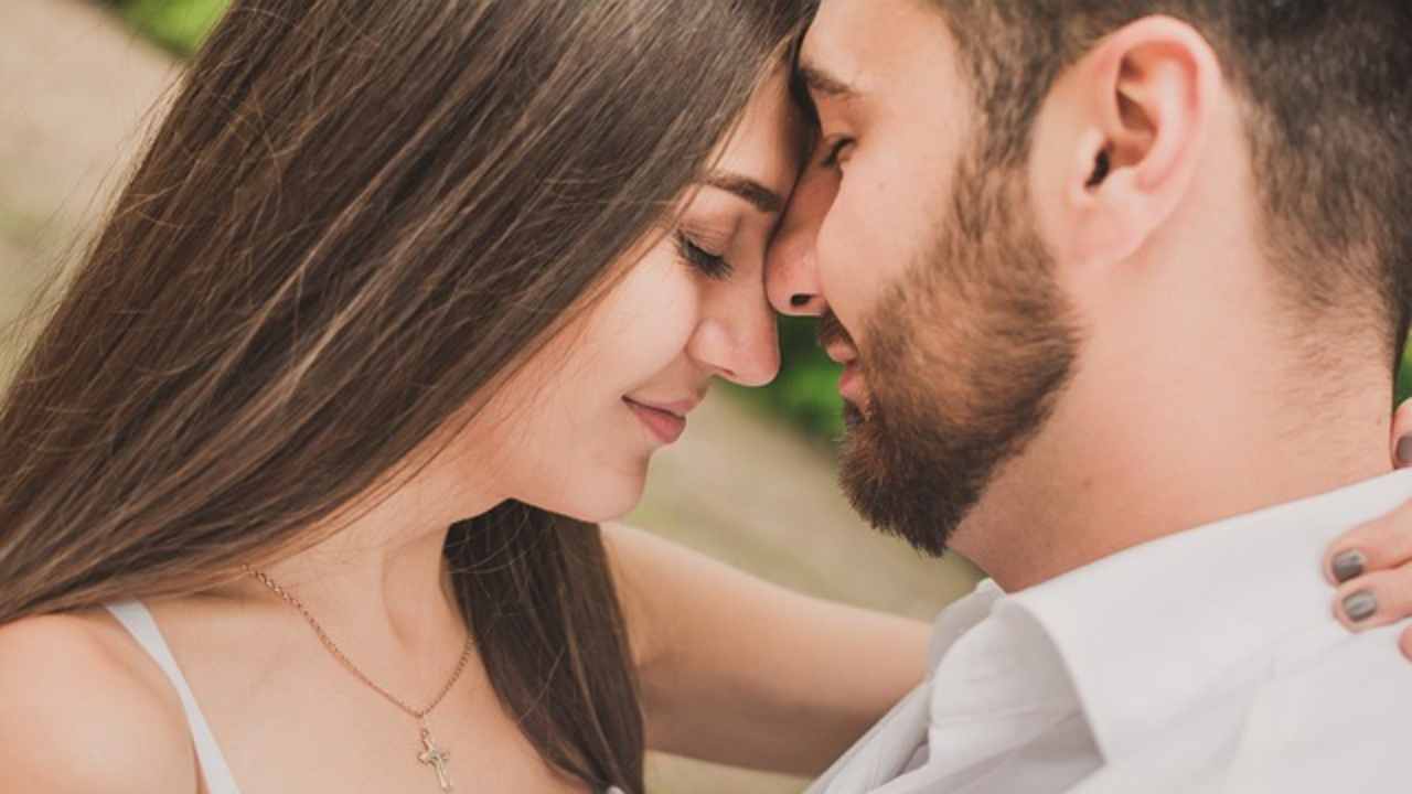 I piccoli gesti che influiscono sul tuo matrimonio: servono a farlo durare a lungo