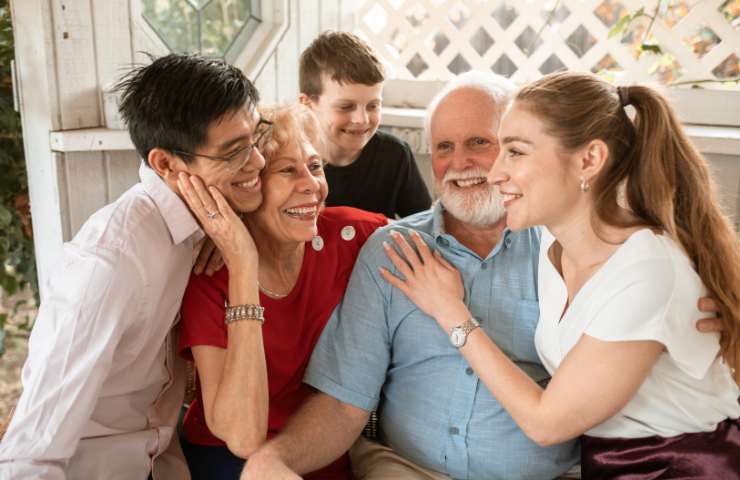 Famiglia o amici cosa scegliere per stare bene